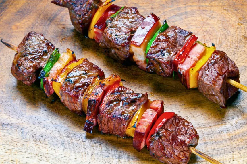 How to cook delicious and easy skewers at home.