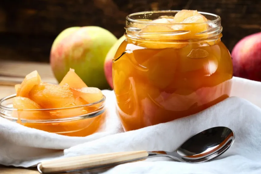 How to properly freeze applesauce at home.