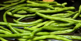 How to make sautéed green beans in a few easy steps.