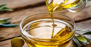 Oro verde: el superalimento que mejora tu memoria después de los 40