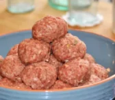 Recipe of Grandma's meatballs baked in sauce