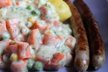 Recipe of Chicken sausages with drunken potatoes