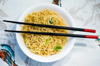 Receta de Sopa de fideos chinos instantáneos