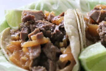 Recipe of Taco with barbecue ribs