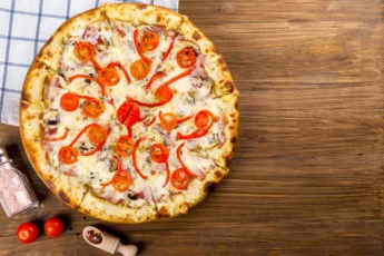 手軽な自家製ピザ のレシピ