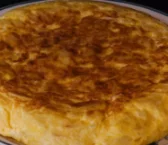 Recipe ng Tradisyonal na omelet ng patatas.