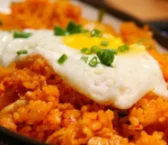 Rezept von Reis mit Tomate und Ei