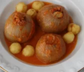 Recipe of Onions stuffed with textured pea protein
