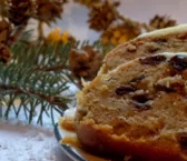 Recipe ng “Walang gluten” panettone na minatamis na cake ng prutas