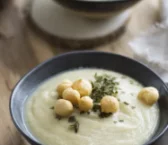 Recipe of Cauliflower and sweet potato cream with turmeric