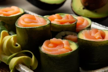 Recipe of Cucumber, salmon and avocado rolls.