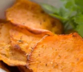 Recipe of Sweet Potato Chips with Corn Sauce