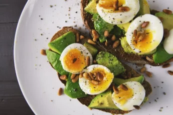 Recipe of Avocado with egg and bacon