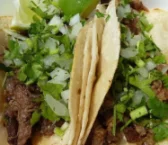 Receta de Tacos rellenos de guacamole, pico de gallo y lentejas