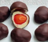 Recipe of Strawberry chocolates