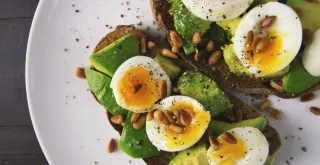 Recipe of Avocado with egg and bacon