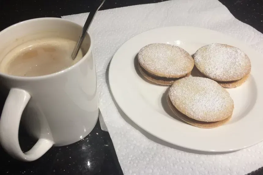 Receta de Alfajores de maicena relleno con manjar