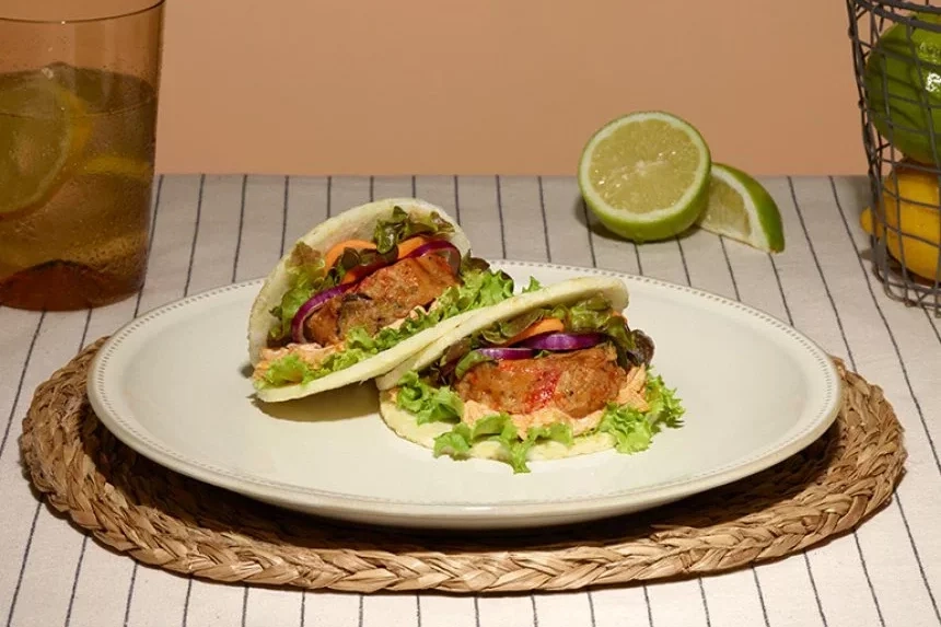 Recipe of Tomato arepa with turkey strips