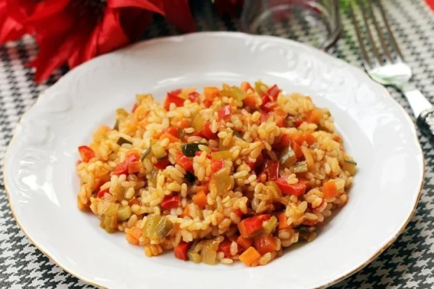 Recipe of Rice with paprika vegetables