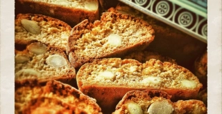 Recipe of Yoghurt cake with nuts and pear