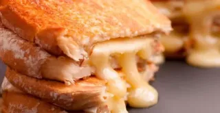 Recipe of Vegan onion and cheese sandwich