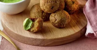 Receta de Bolitas de lentejas con salsa de aromáticas