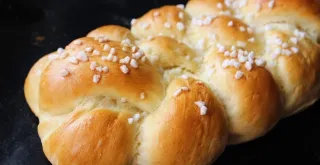 Recipe of Brioche in a bread maker.