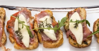 Receta de Bruschetta de queso stracchino y alcachofa a la romana