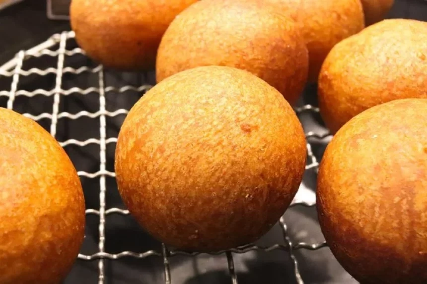 Receta de Buñuelos de yuca con piloncillo y queso panela