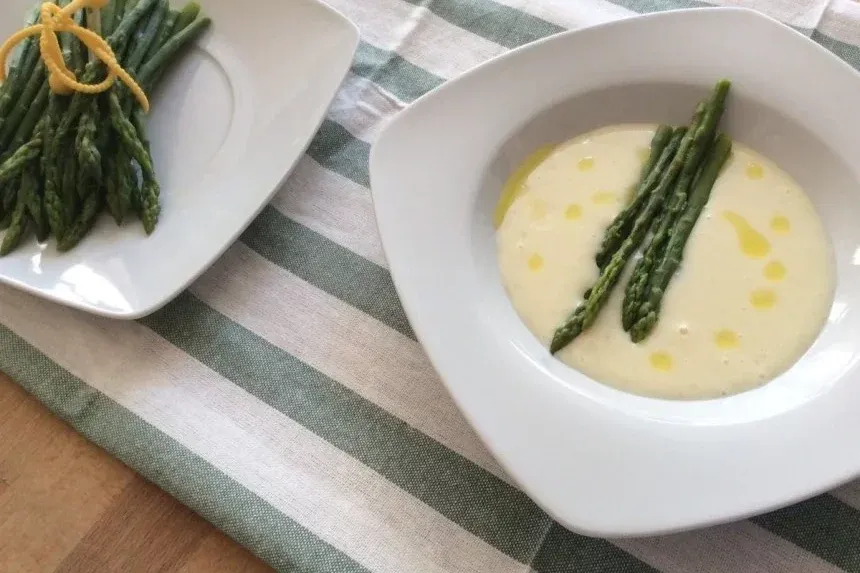 Receta de Caldo alternativo de carne con espárragos