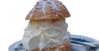 Recipe of Canapé with stuffed cones.