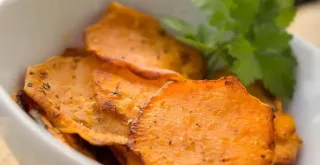 Recipe of Sweet Potato Chips with Corn Sauce