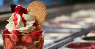 Receta de Copa fácil de fresas y mascarpone