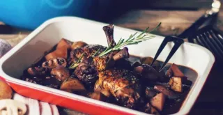 Receta de Coq au vin al tomillo