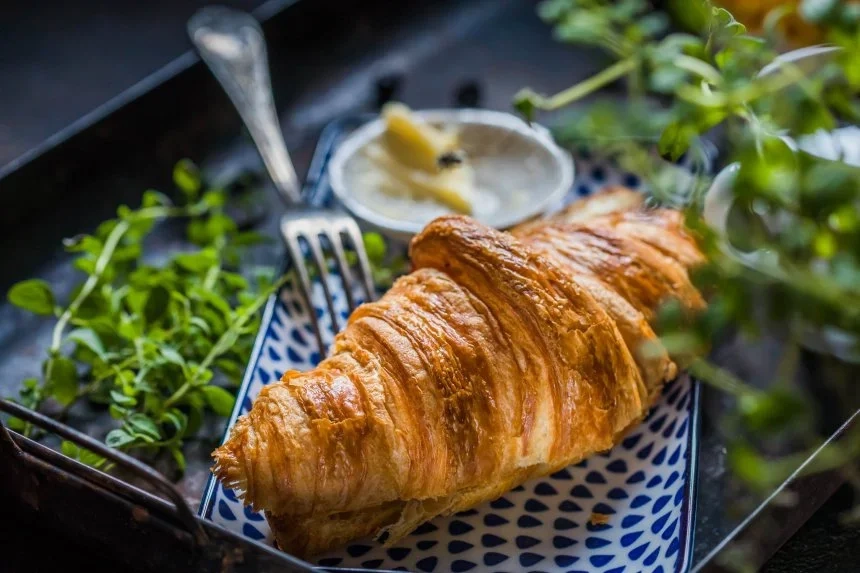 Receta de Croissants de manzana y almendras