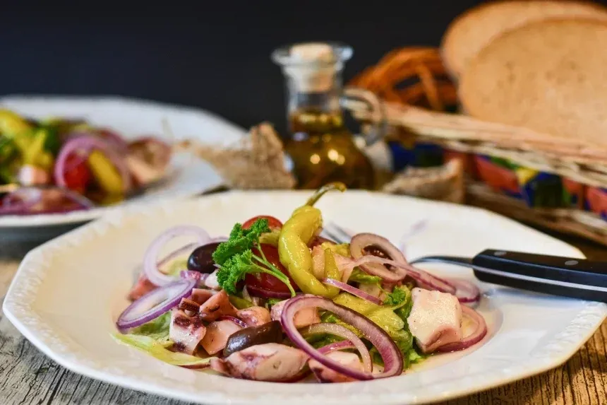 Recipe of Venezuelan chicken salad.