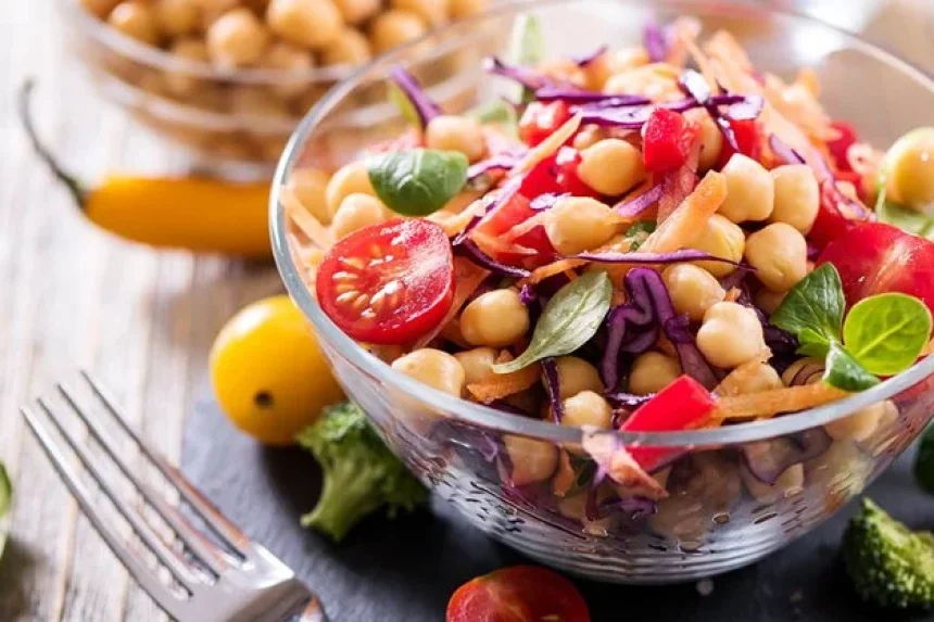 Recipe of Chickpea salad with Bree cheese