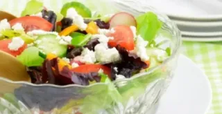 Recipe of Vegetable salad with goat cheese