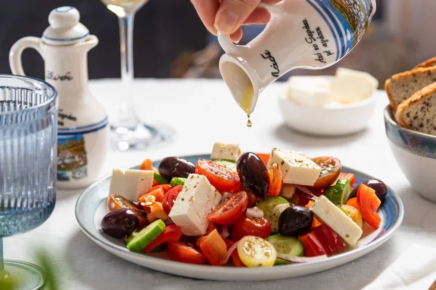 Receta de Ensalada navideña con frutos secos y granada