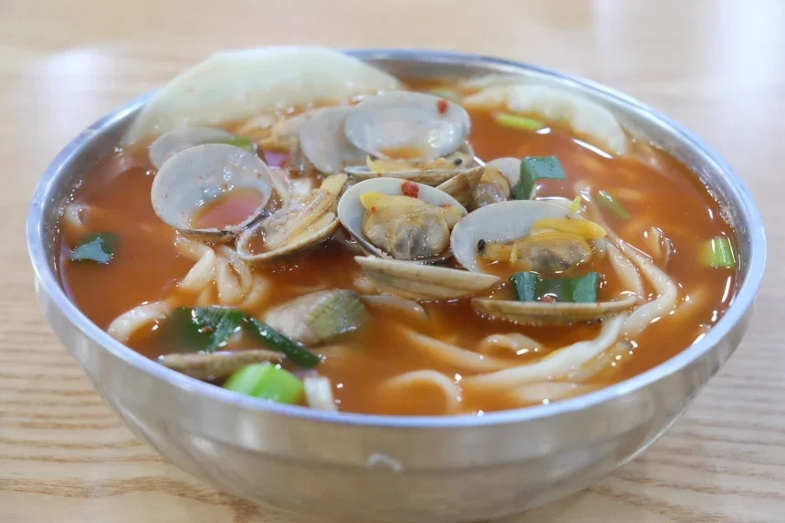 Receta de Fideos con almejas y sepia