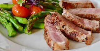 Recipe of Crazy steaks with caper and pickle dressing