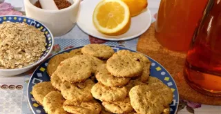 Recipe of Vegan chocolate crackled cookies.