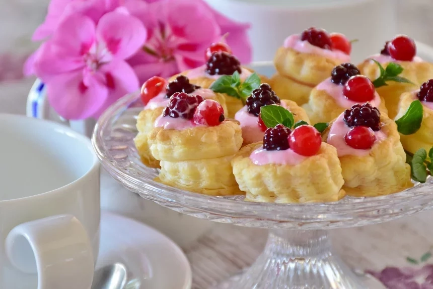 Recipe of Puff pastry cookies filled with chocolate