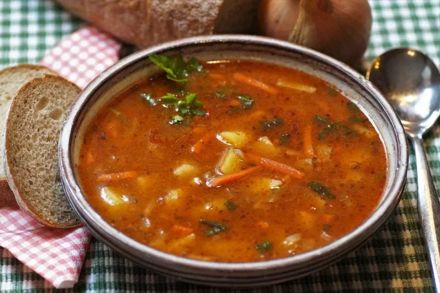 Recipe of Lentil goulash with sausage.