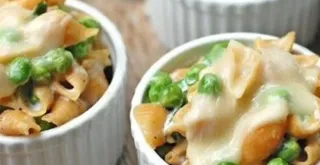 Recipe of Orecchiette gratin with peas