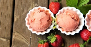 Receta de Helado de mora y fresas