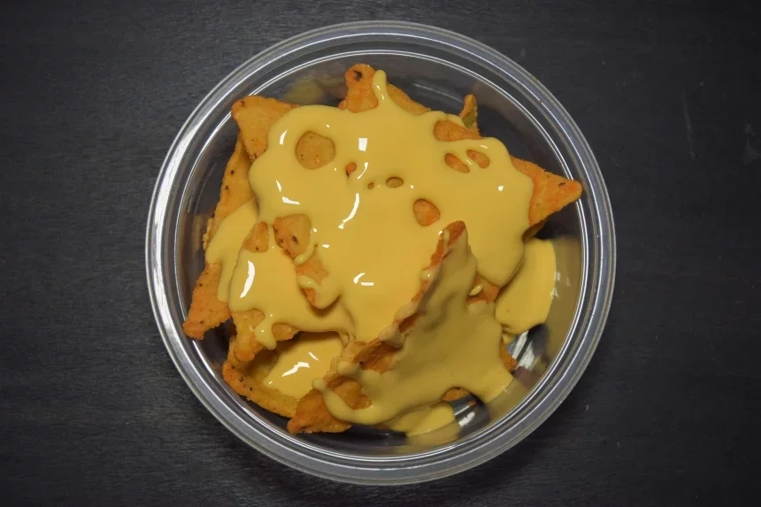 Receta de Nachos con salsa de calabaza y queso cheddar