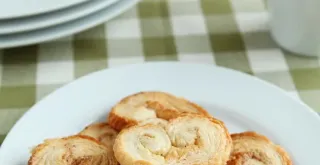 Recipe of Puff pastry palmeritas.