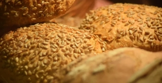 Recipe of Semi-whole wheat bread with seeds