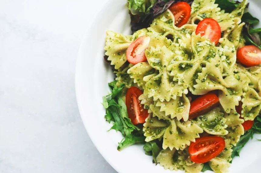 Receta de Pasta de legumbres con brócoli y seitán